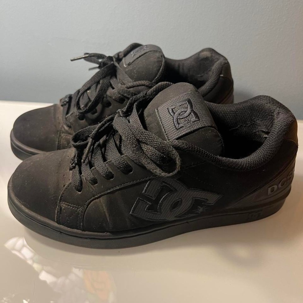 DC Clemente triple black skateboarding shoes